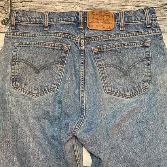 Vintage Levi's 560 Loose Fit Tampered Leg Distressed Jeans - Picture 5 of 12